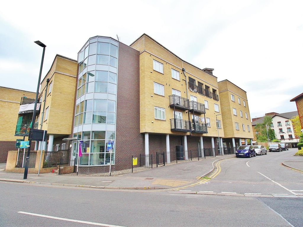 1 bed flat for sale in Hanworth Road, Hounslow TW3 Zoopla
