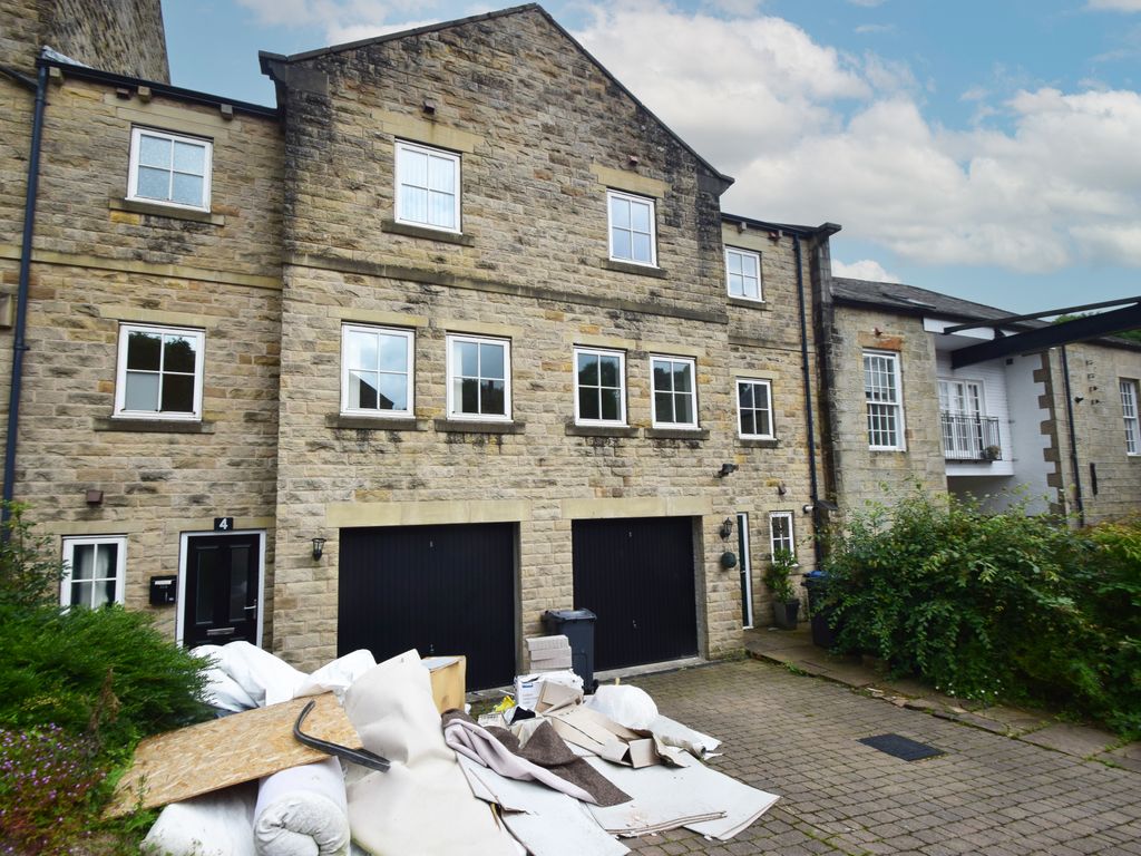 5 bed terraced house for sale in Woodcote Fold, Oakwoth, Keighley, West