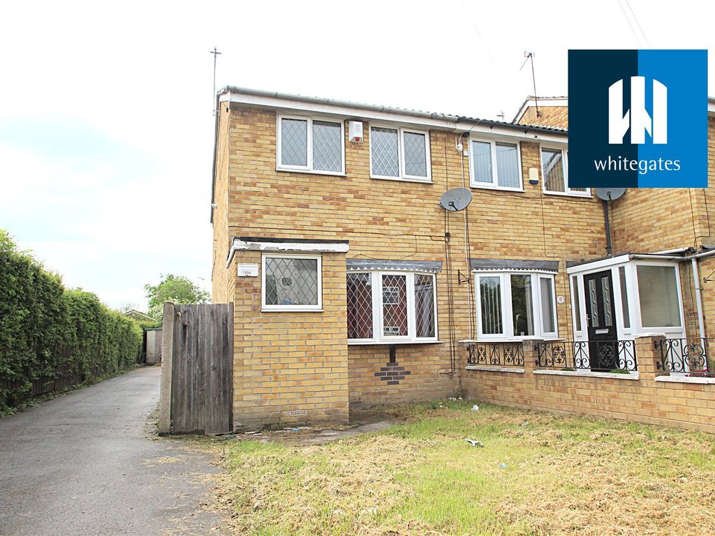 2 bed town house for sale in Carr Lane, South Kirkby, Pontefract, West