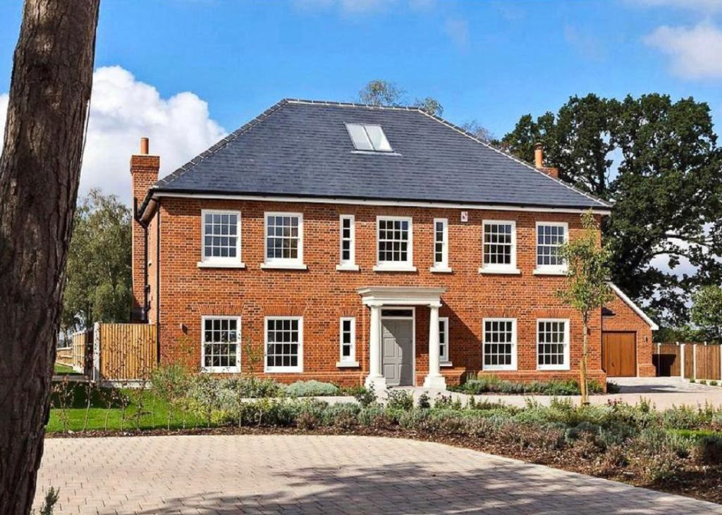 7 bed detached house for sale in Chelmsford Road, Causeway End, Felsted
