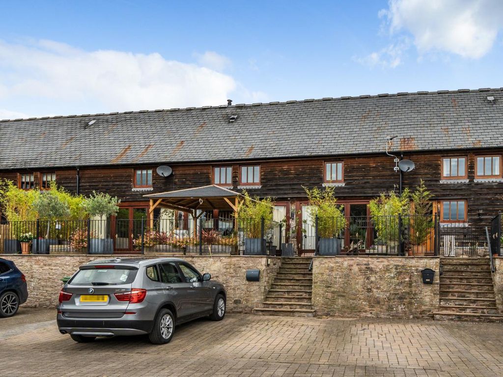3 bed barn conversion for sale in Eardisley, Hereford HR3, £425,000
