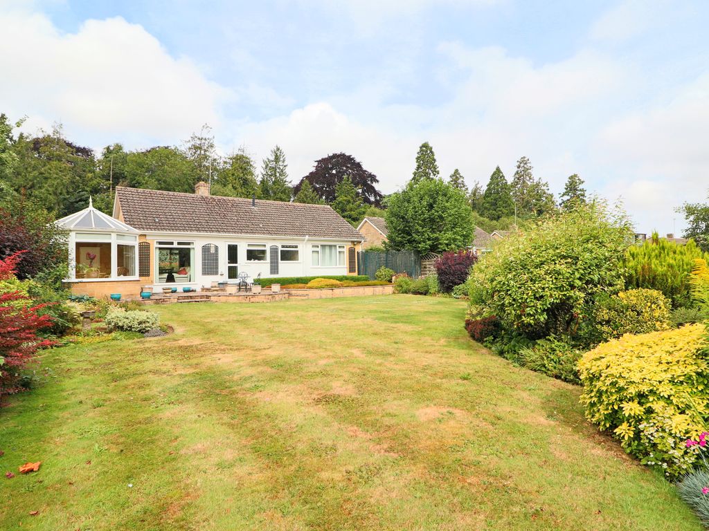 3 bed detached bungalow for sale in Kenulf Road, Cheltenham