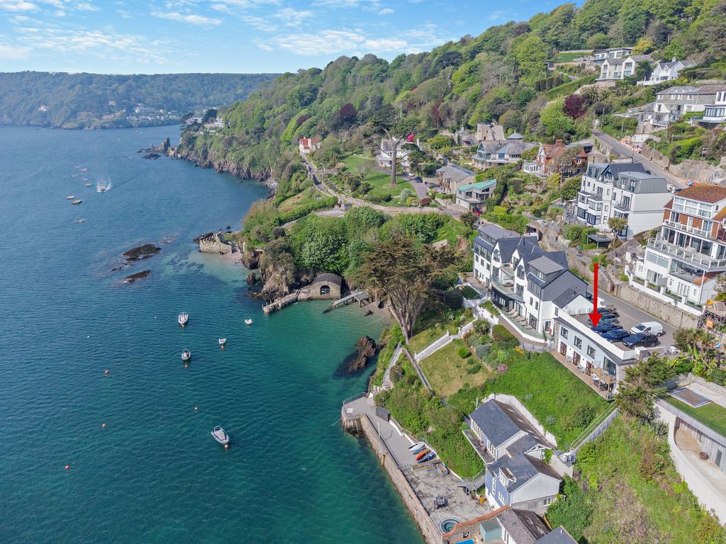 5 bed detached house for sale in Cliff Road, Devon TQ8, £