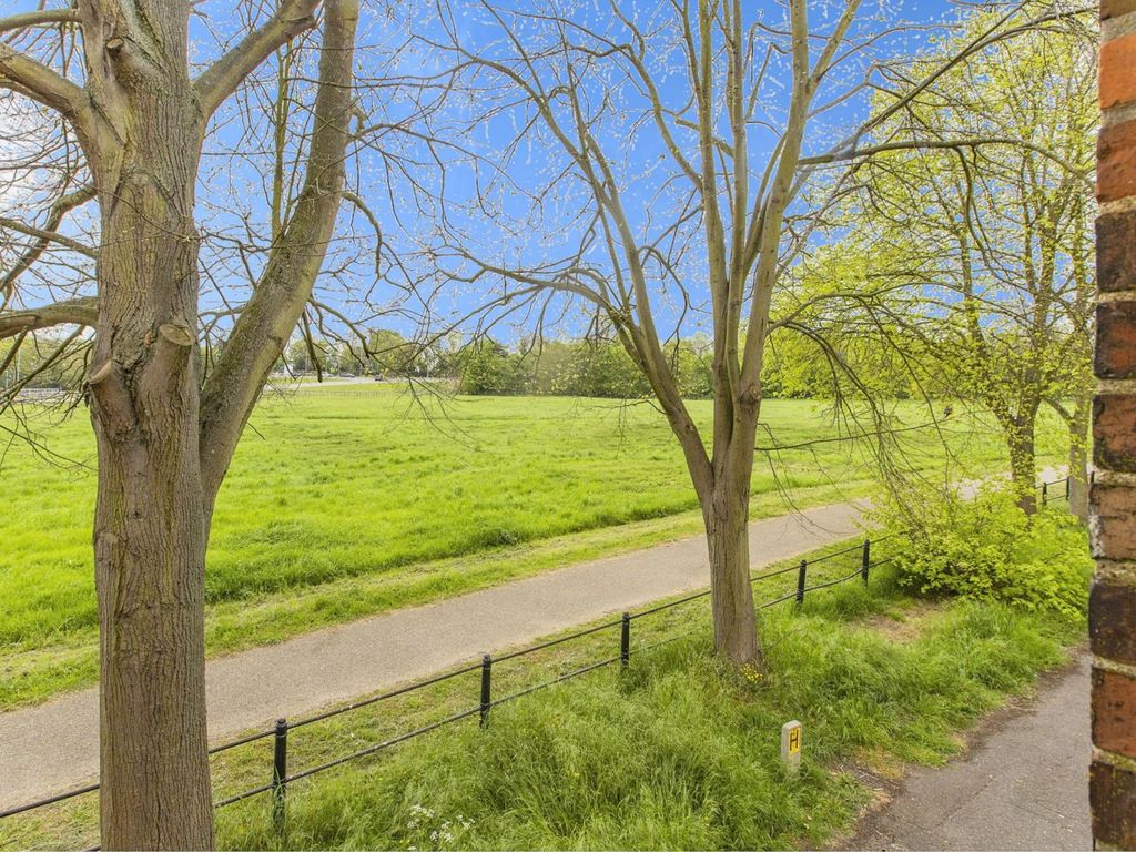 The Walks North, Huntingdon PE29  