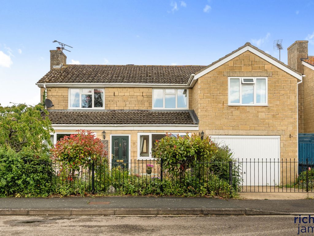 4 bed detached house for sale in Holford Crescent, Kempsford