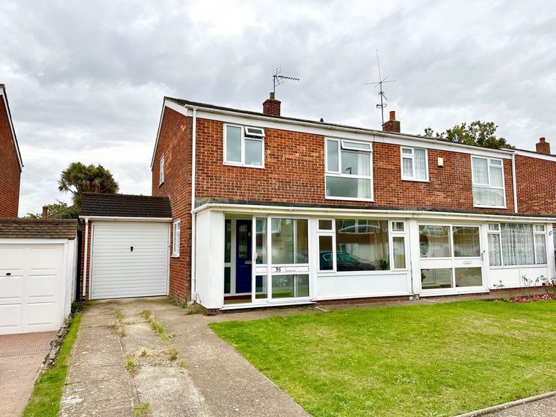 3 bed semidetached house for sale in Maiden Erlegh Avenue, Bexley DA5