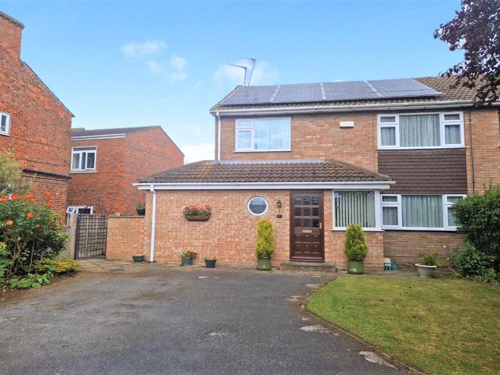 4 bed semidetached house for sale in Station Road, Hambleton, Selby