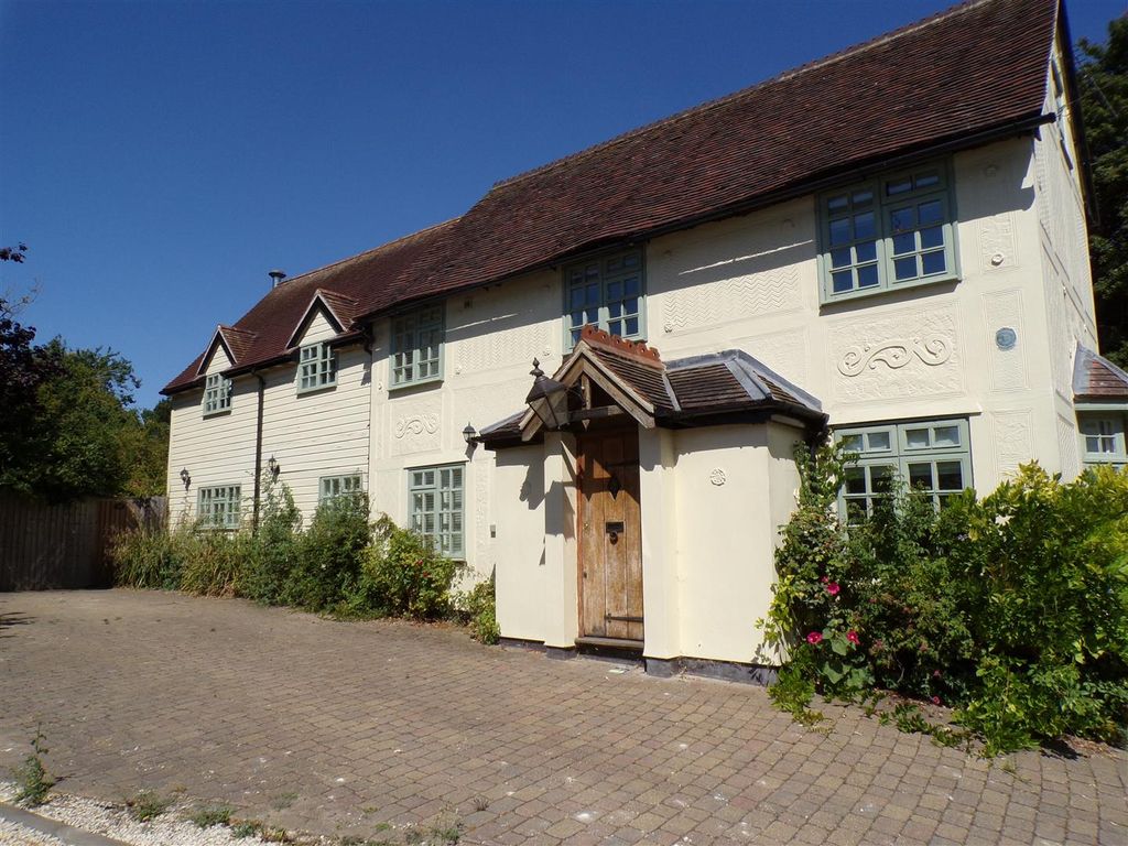 4 bed detached house to rent in Leather Lane, Great Yeldham, Halstead