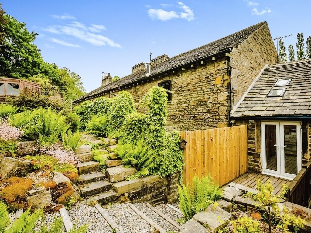 3 bed terraced house for sale in Rochdale Road, Triangle, Sowerby