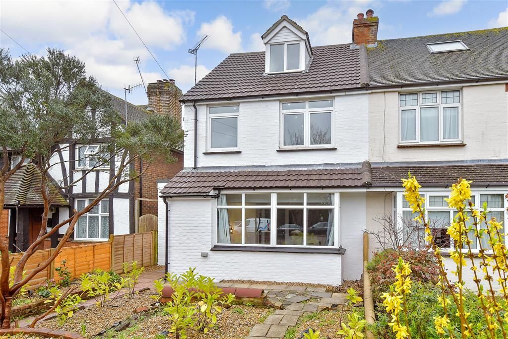 3 bed semidetached house for sale in Stockbridge Road, Donnington