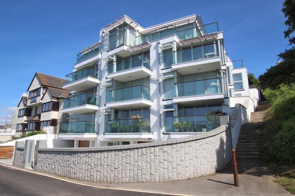2 bed flat to rent in Castle Drive, Falmouth TR11 Zoopla