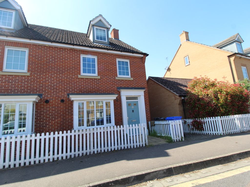 3 bed end terrace house for sale in Hundred Acre Way, Red Lodge, Bury St. Edmunds IP28 Zoopla