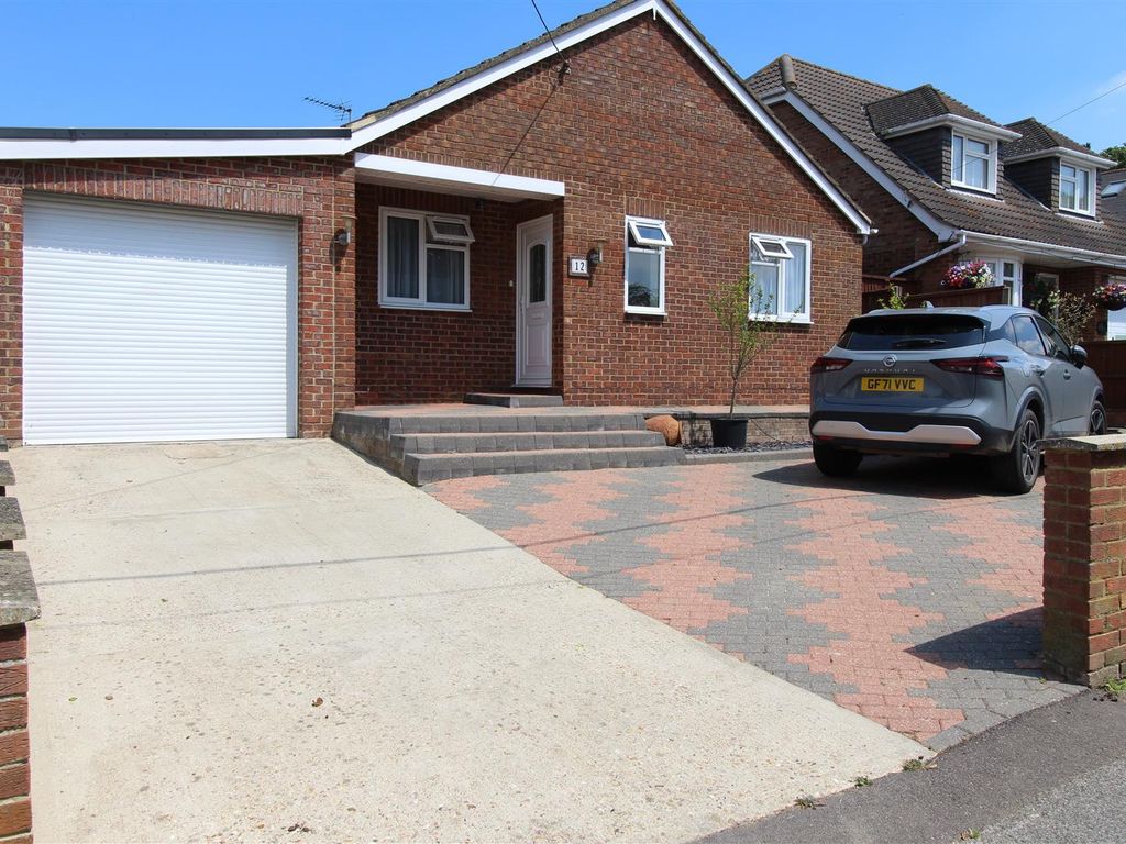 3 bed detached bungalow for sale in Brecon Chase, Minster On Sea