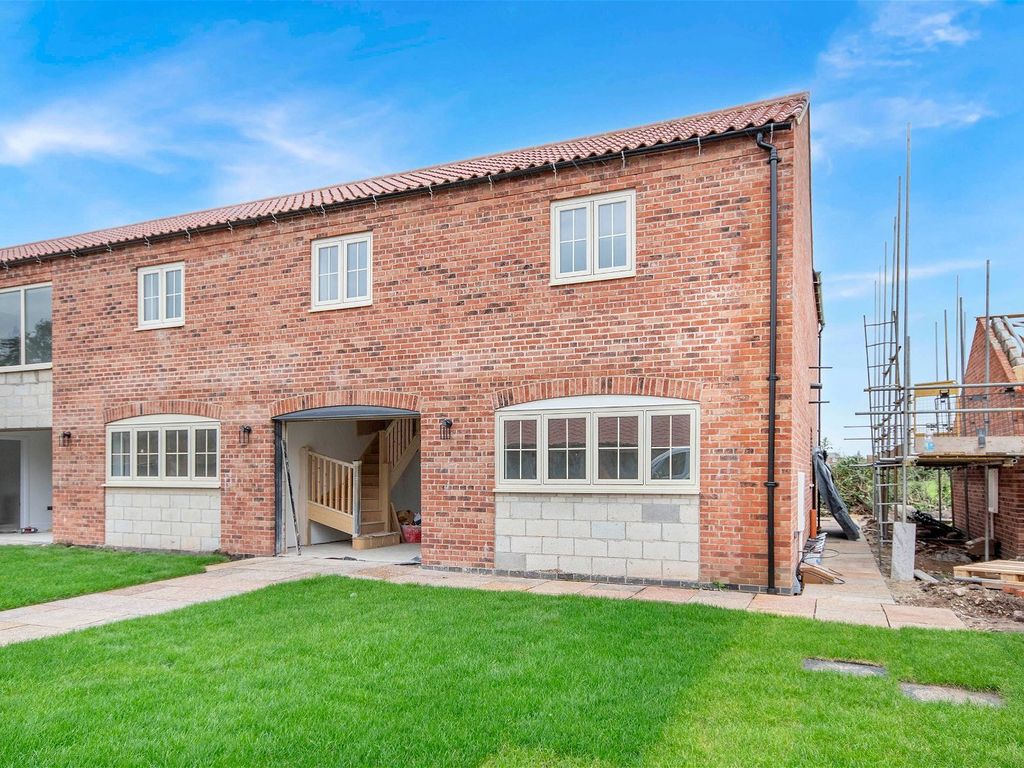 New home, 3 bed semidetached house for sale in Retford Road, South