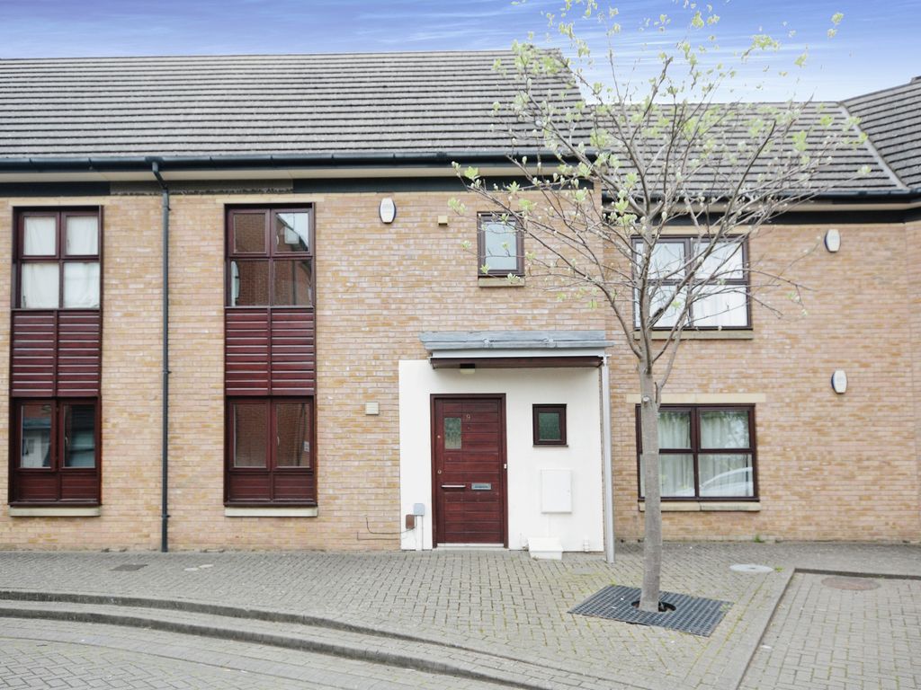 3 bed terraced house for sale in Park Corner, Northampton NN5 Zoopla