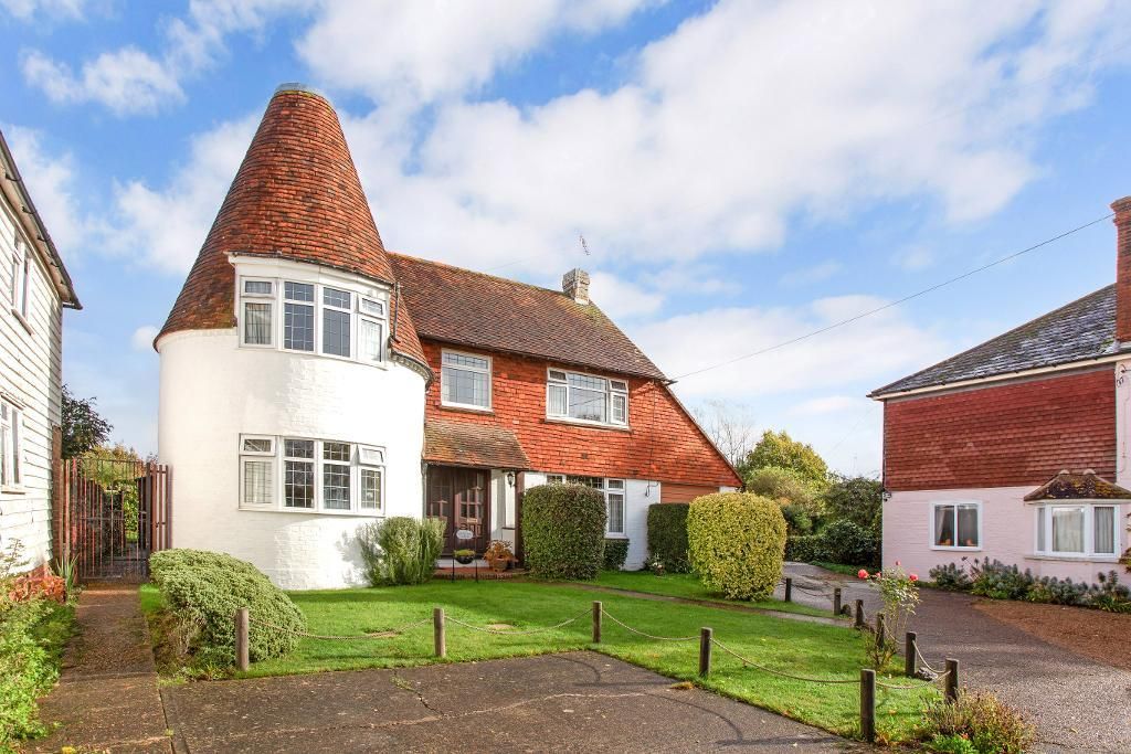 3 bed detached house for sale in Biddenden Road, Frittenden, Kent TN17
