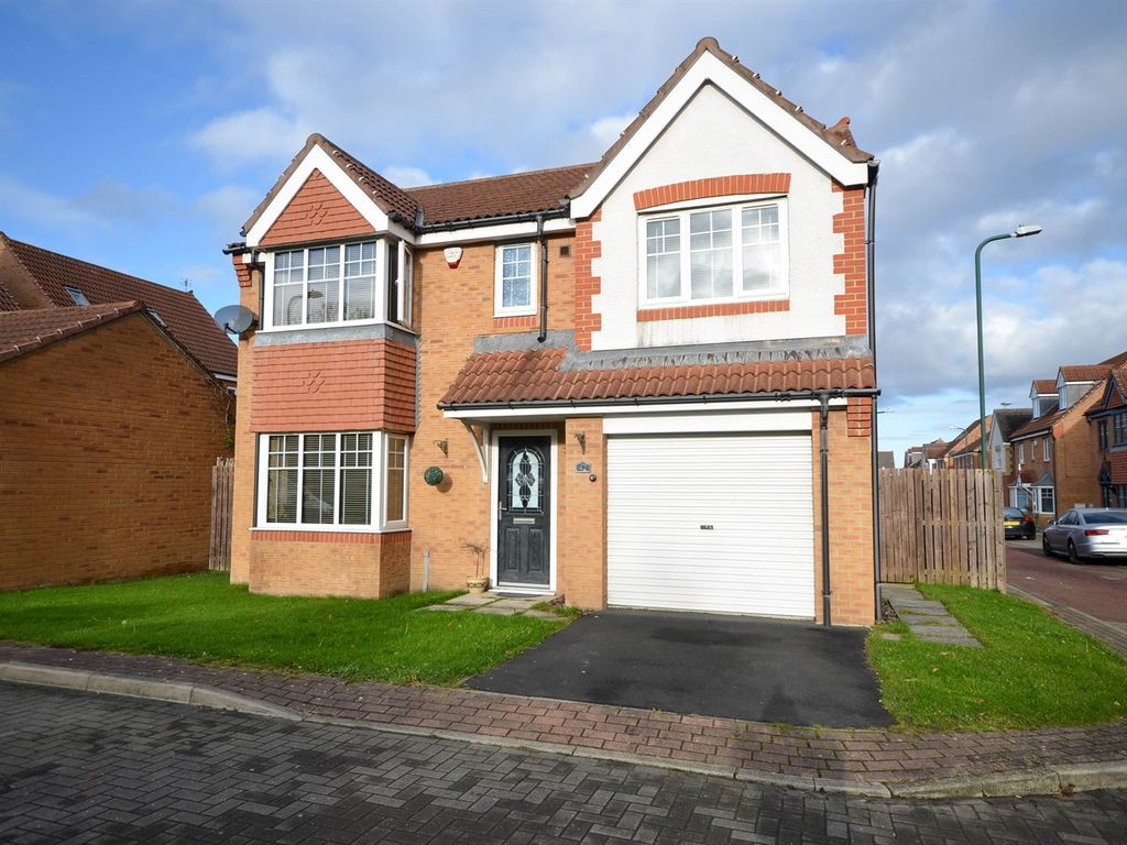 5 bed detached house for sale in Strathmore Gardens, South Shields NE34