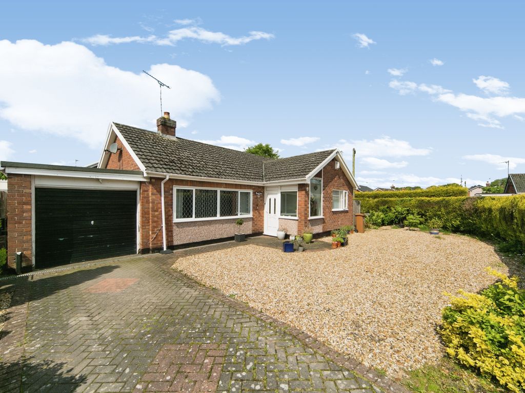 3 bed detached bungalow for sale in Wats Dyke Avenue, Mold CH7 Zoopla