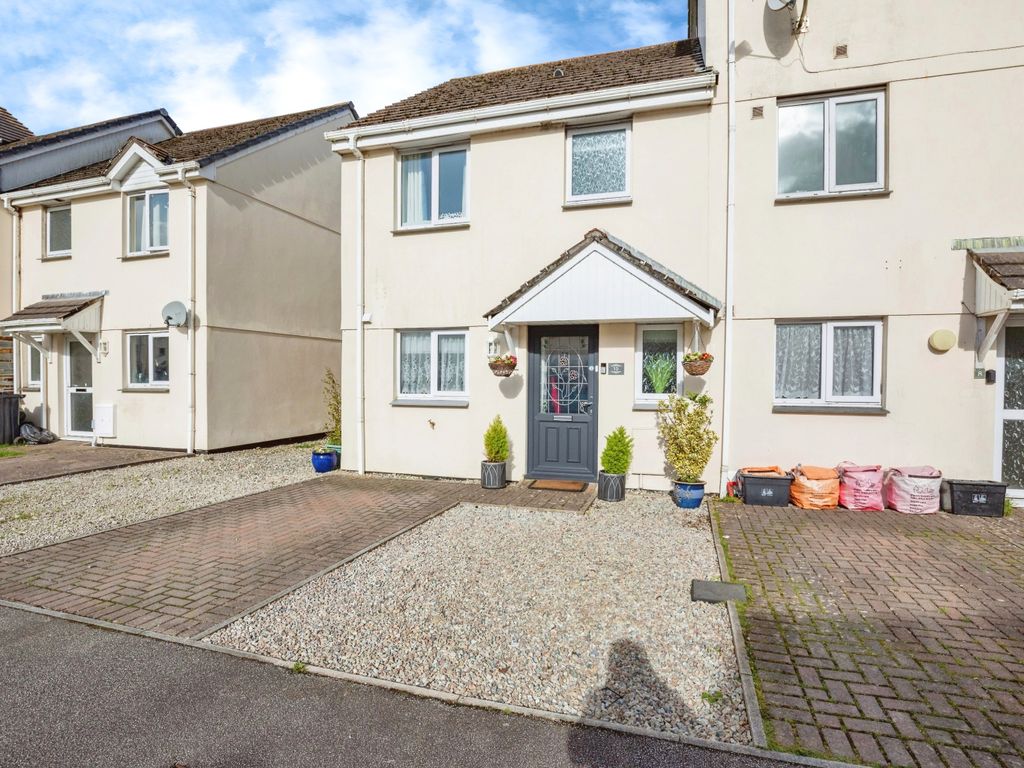 3 bed end terrace house for sale in Springfields, Bugle, St. Austell