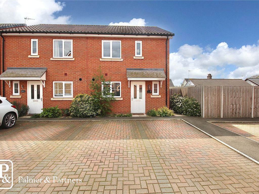 3 bed semidetached house for sale in Limestone Close, Great Blakenham