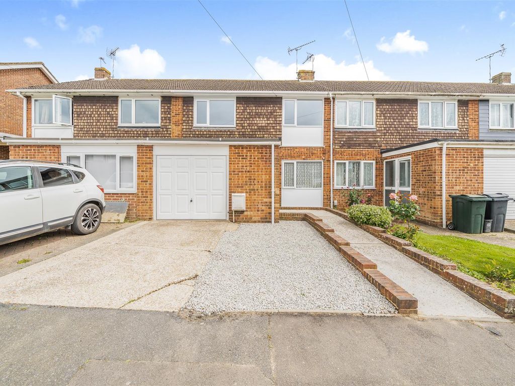 3 bed terraced house for sale in Highfield Road, Willesborough, Ashford