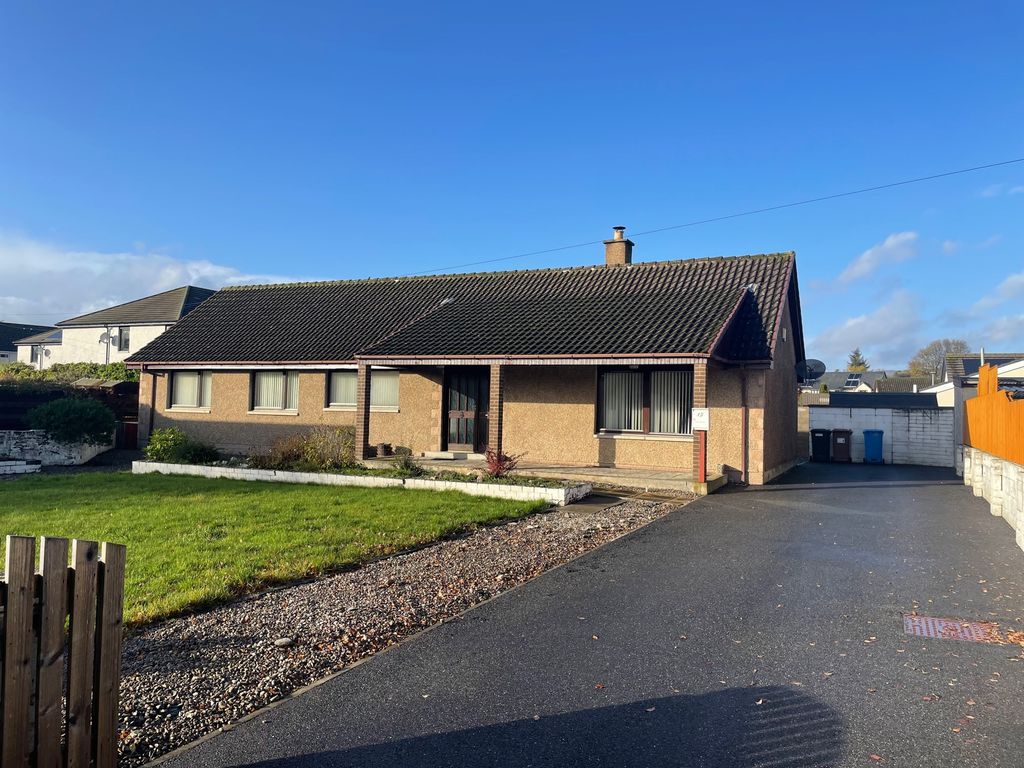 2 bed detached bungalow for sale in Kendal Crescent, Alness IV17, £