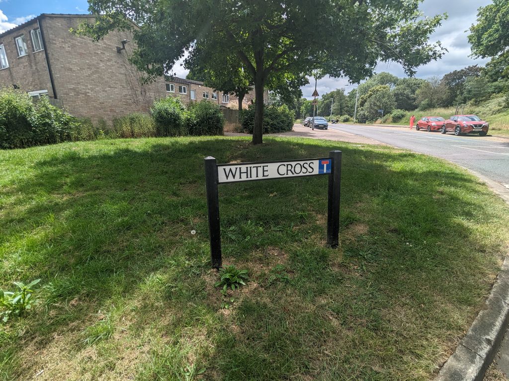 3 bed terraced house to rent in White Cross, Ravensthorpe, Peterborough