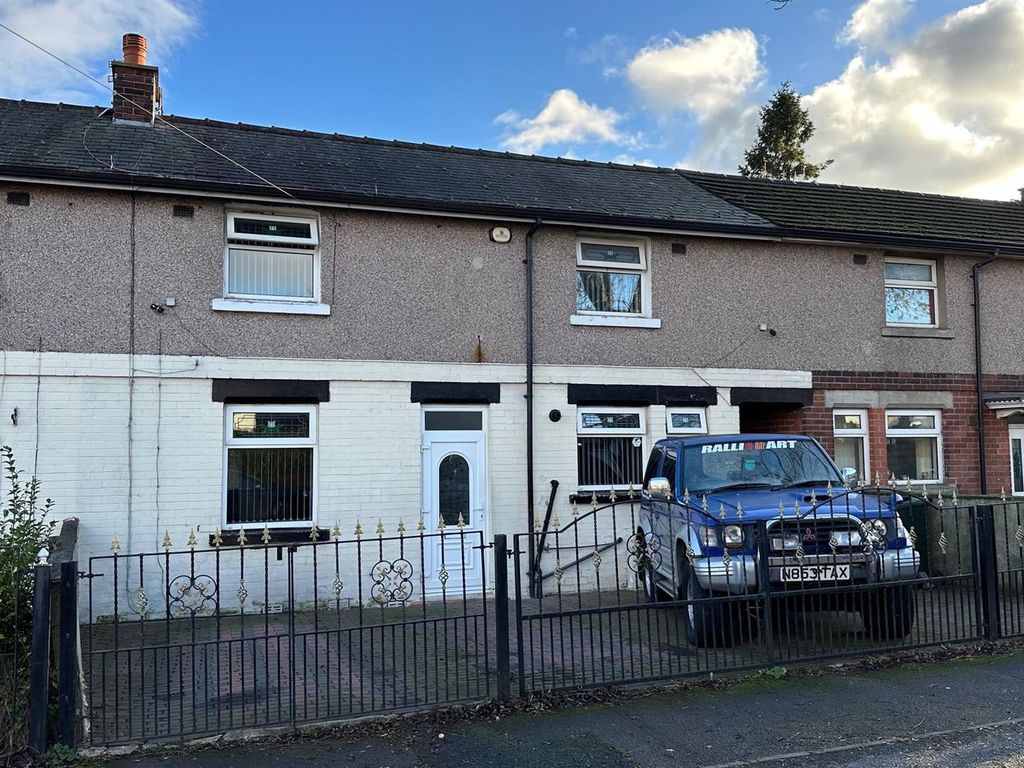4 bed town house for sale in Hodgson Avenue, Bradford BD3, £170,000
