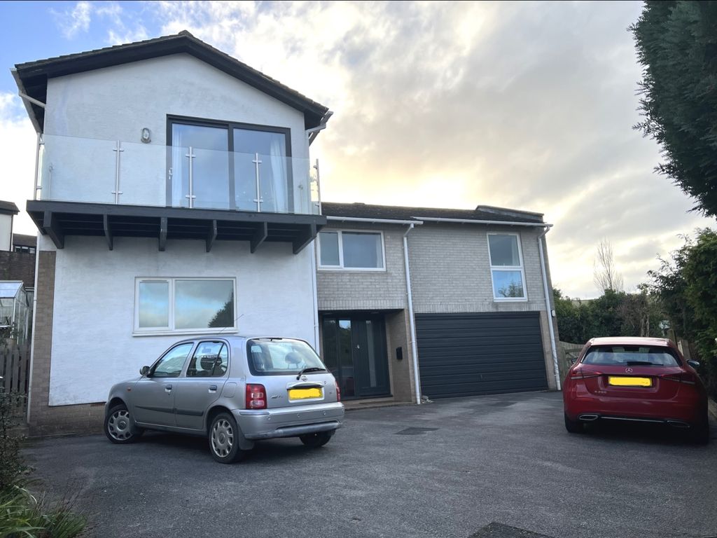 4 bed detached house to rent in Larks Close, Shaldon, Teignmouth, Devon