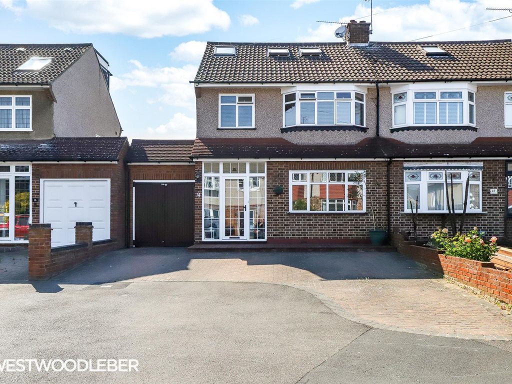 4 bed semidetached house for sale in Trafalgar Avenue, Broxbourne EN10
