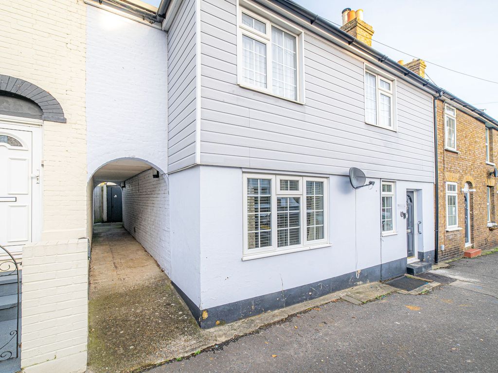 4 bed semidetached house for sale in Ospringe Road, Faversham ME13, £