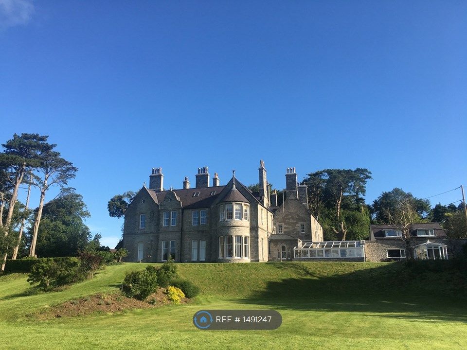 2 bed flat to rent in Cornelyn Manor, Llangoed, Beaumaris LL58, £750