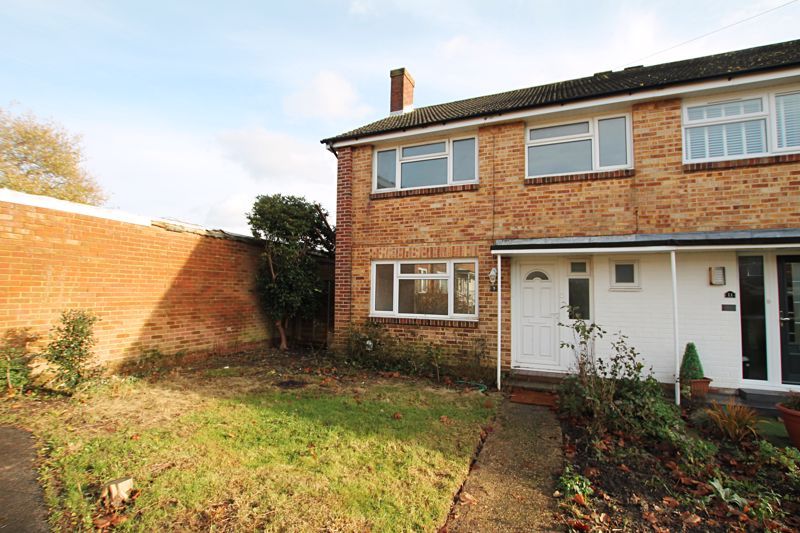 3 bed terraced house to rent in Northmore Road, Locks Heath, Southampton SO31, £1,375 pcm Zoopla