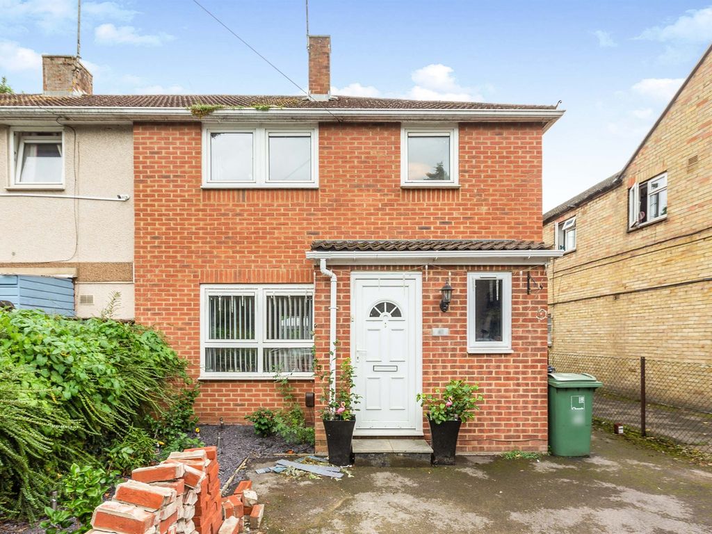3 bed end terrace house for sale in Cowley Road, Littlemore, Oxford OX4