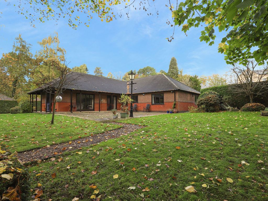 Somersall Close, Chesterfield S40  