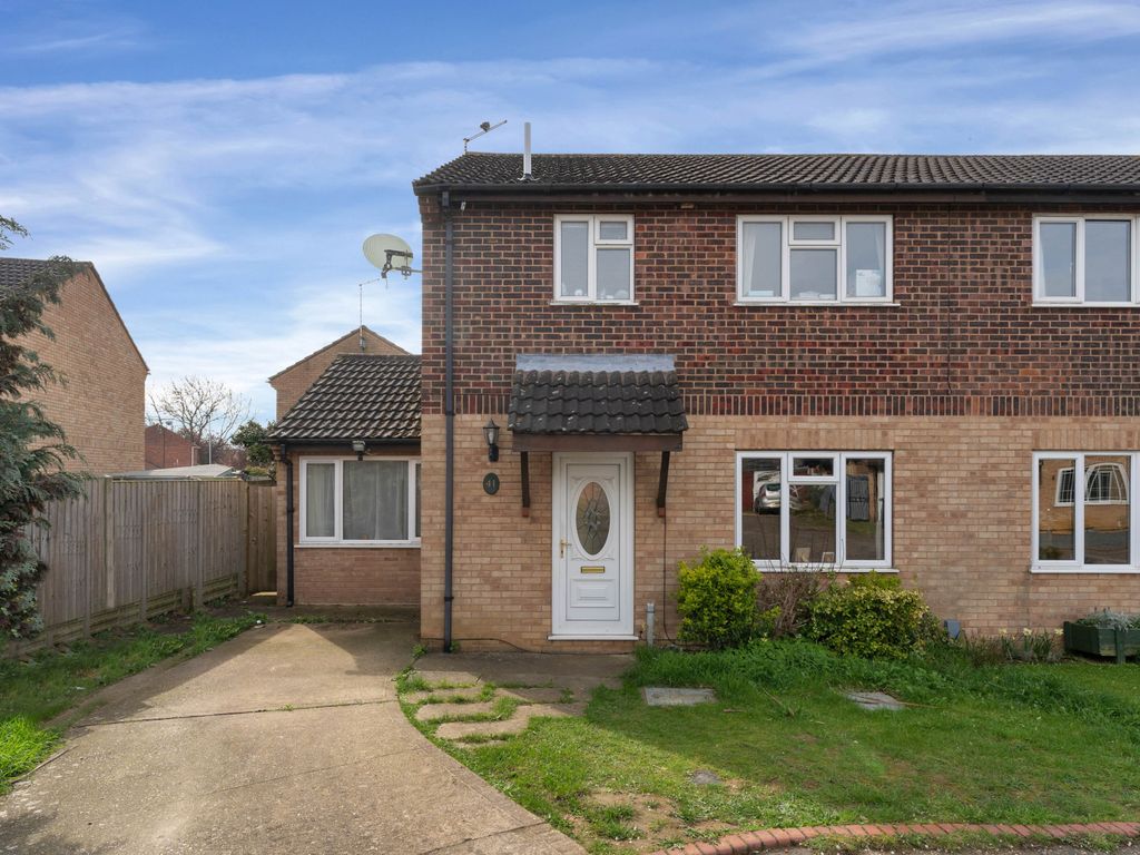 3 bed semidetached house for sale in Tanglewood, Werrington