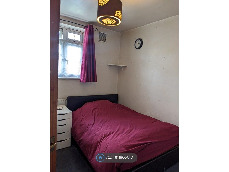 Room to rent in Falkland House, London W14, £800 pcm Zoopla