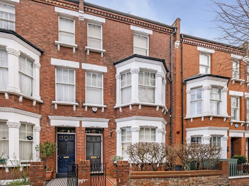 7 bed terraced house for sale in Cressy Road, South End Green, London