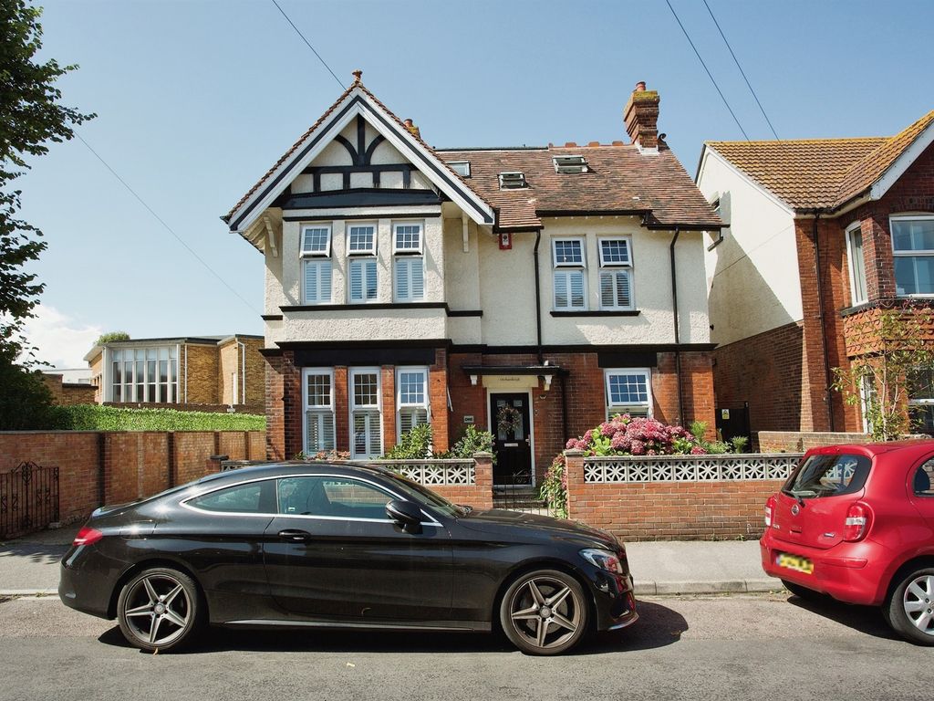 6 bed detached house for sale in St. Andrews Road, Gosport PO12, £