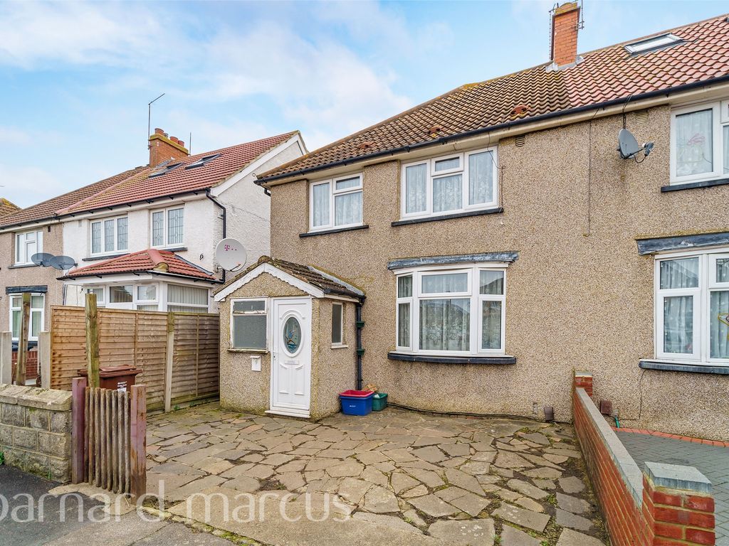 3 bed semidetached house for sale in Vernon Road, Feltham TW13, £
