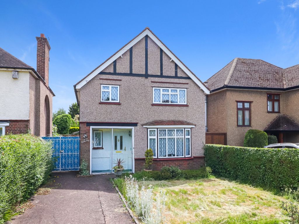 3 bed detached house for sale in Trowley Rise, Abbots Langley