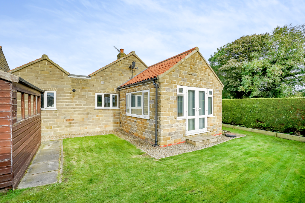 3 bed bungalow for sale in Beechfield, Whitby YO22, £280,000 Zoopla
