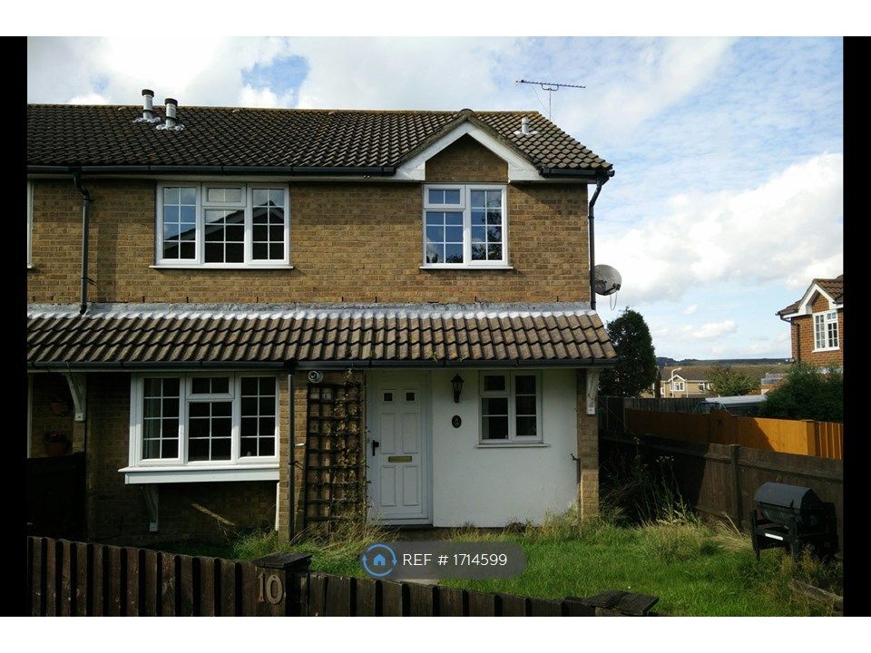 2 bed semidetached house to rent in Cromwell Park Place, Kent CT20