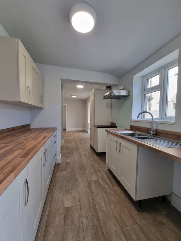 3 bed property to rent in Mary Street, Scunthorpe DN15, £850 pcm Zoopla