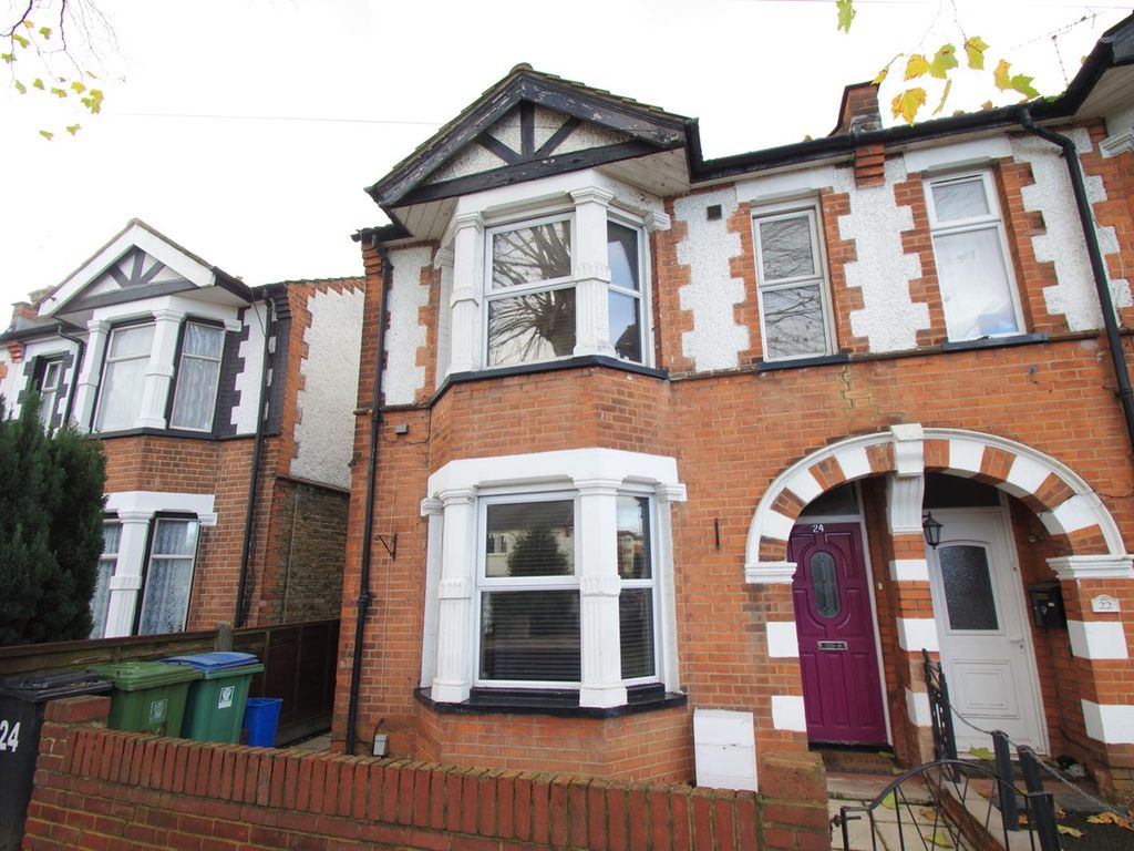 3 bed semidetached house to rent in Bushey Mill Lane, Watford WD24