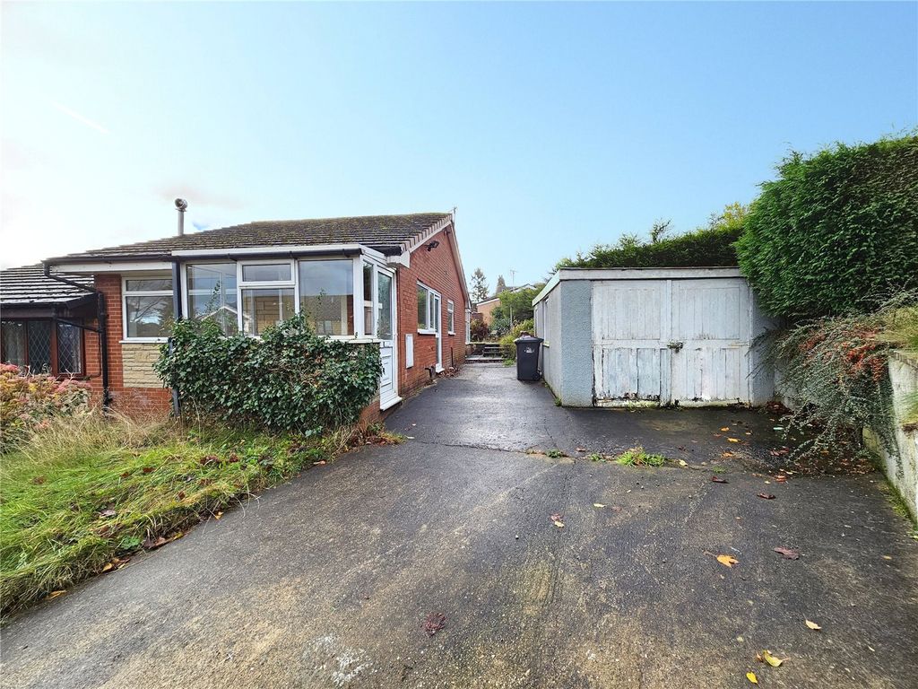 2 bed semidetached bungalow for sale in Penshaw Close, Blackburn
