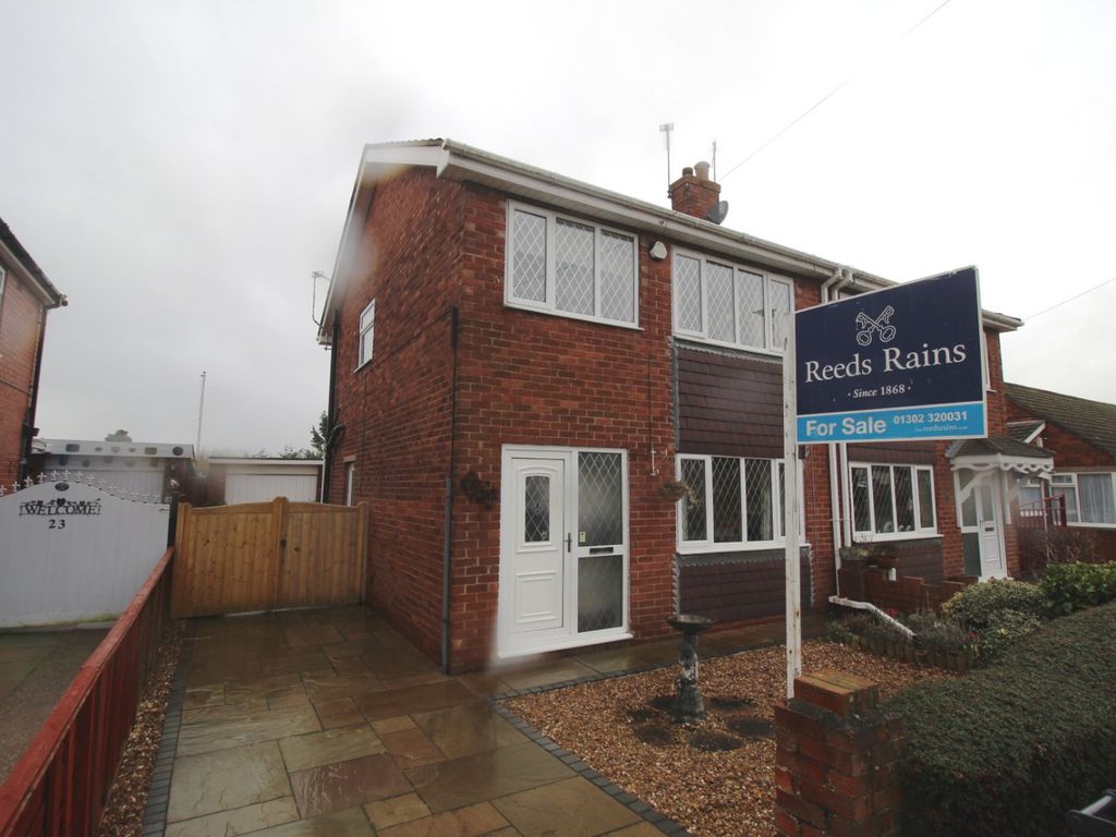 3 bed semidetached house for sale in Greens Road, Dunsville, Doncaster