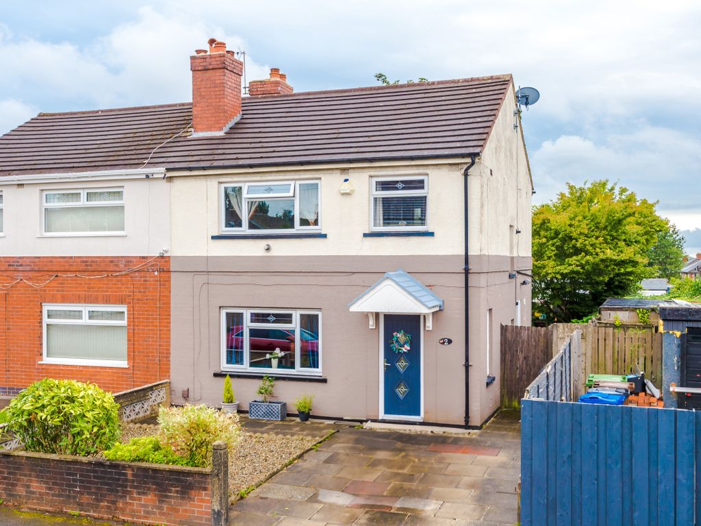 3 bed semidetached house for sale in Tennyson Avenue, Leigh WN7, £