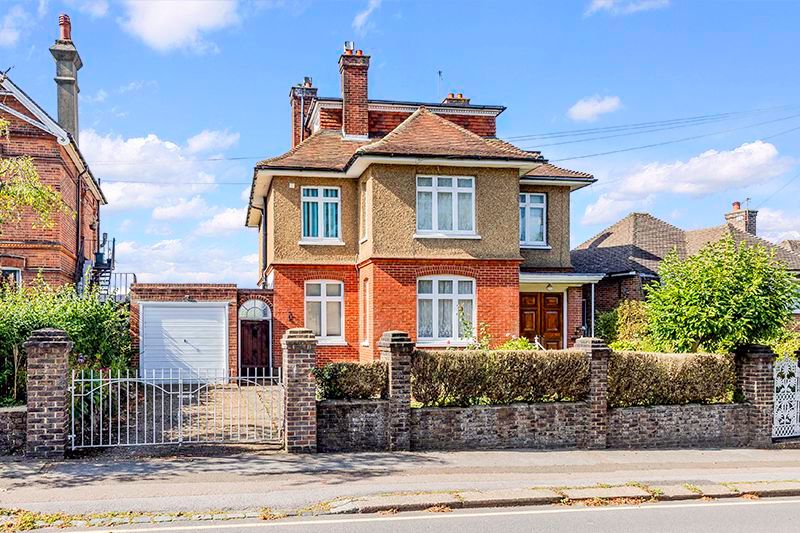 6 bed detached house for sale in Ladbroke Road, Redhill RH1, £1,200,000