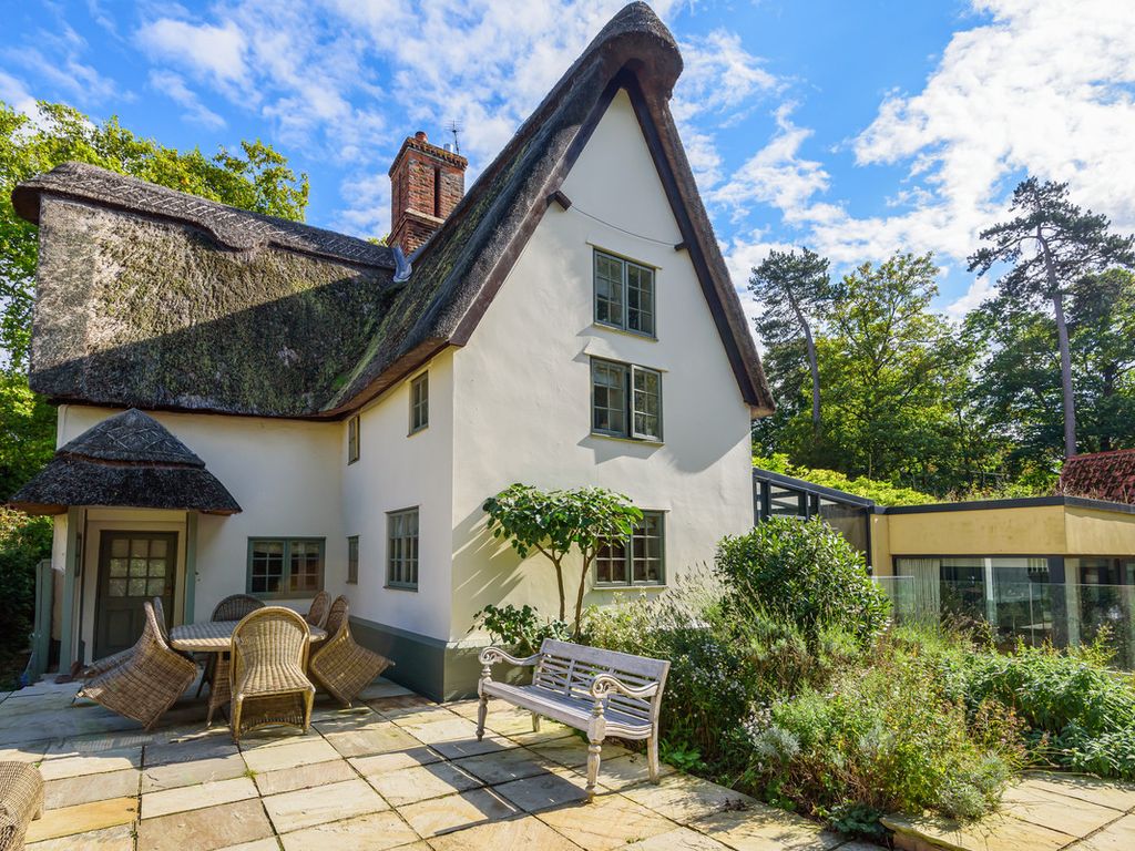 5 bed detached house for sale in Park Road, Bedford MK44 Zoopla